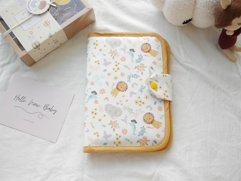 Baby manual cover, mother manual cover, book cover can hold two manuals, lion and elephant yellow style - อื่นๆ - ผ้าฝ้าย/ผ้าลินิน สีส้ม