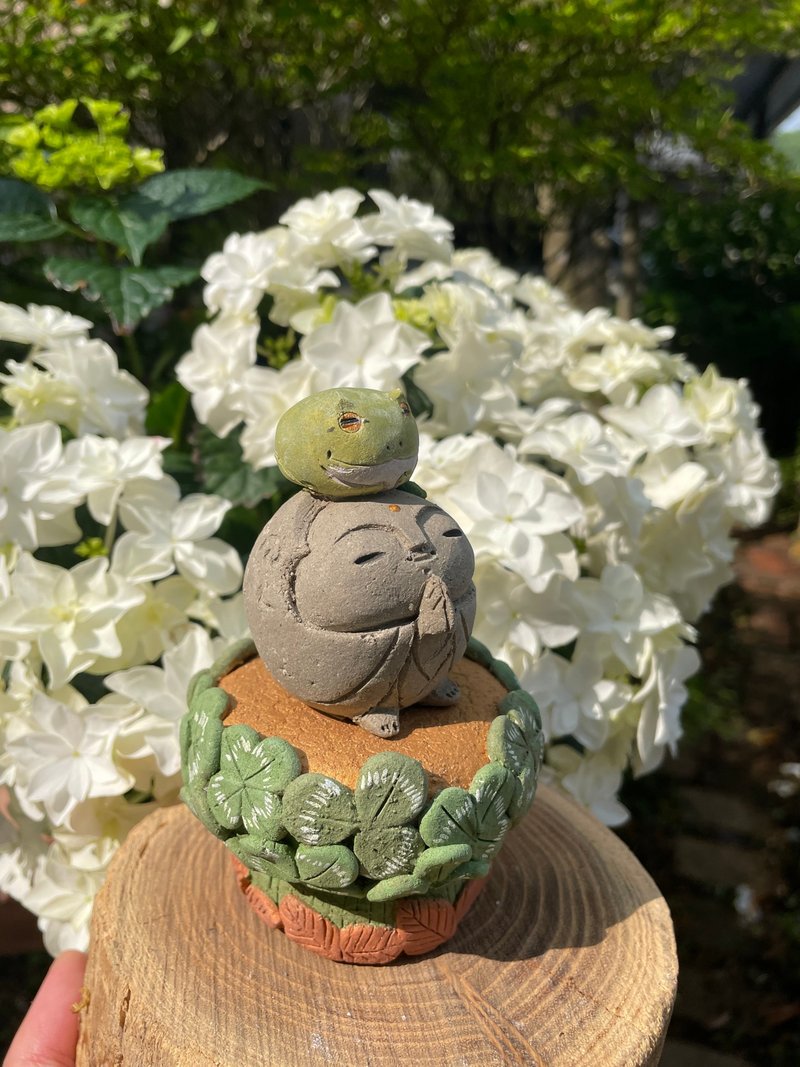蛙とお地蔵様 - 擺飾/家飾品 - 瓷 白色