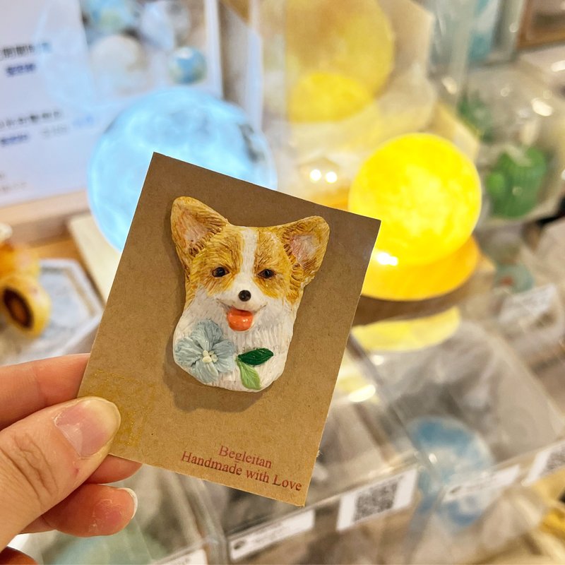 Make corgi soft clay badges all year round - เข็มกลัด/พิน - ดินเหนียว สีนำ้ตาล