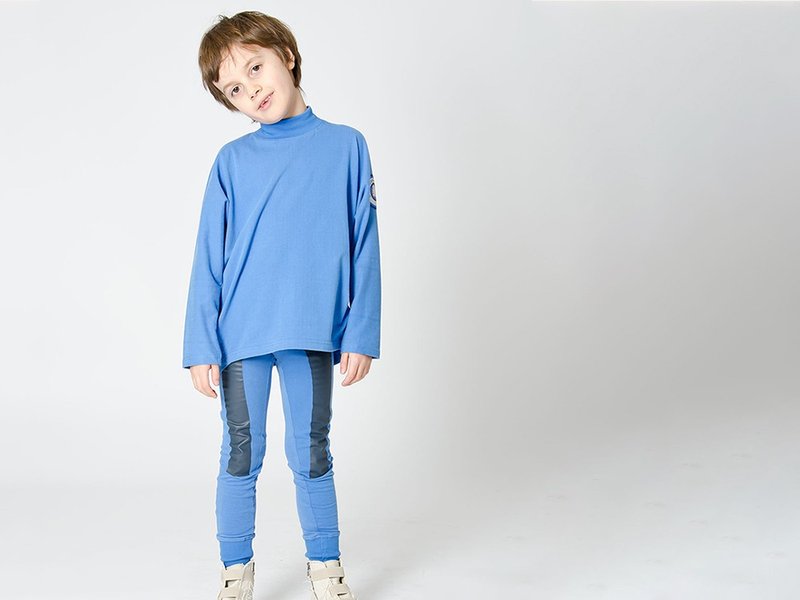 【スウェーデン子供服】 オーガニックコットン コンプリートセット トップス＋パンツブルー7-8歳 - トップス・Tシャツ - コットン・麻 ブルー