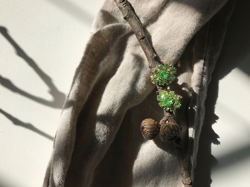 早期夾式耳環/ 綠鑽小花 - 耳環/耳夾 - 其他材質 綠色
