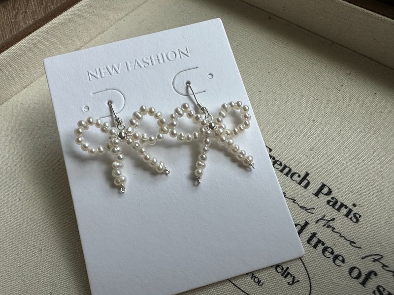 Pearl handmade bow Silver earrings - ต่างหู - ไข่มุก 