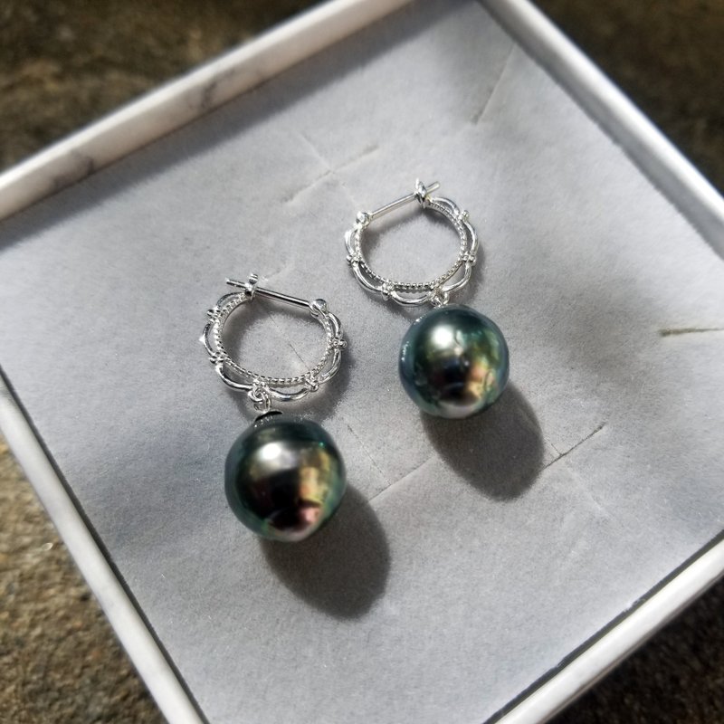 Massive Green Tahitian Lacing Huggies Latch Back Dangle Sterling Silver Earrings - ต่างหู - ไข่มุก สีเขียว