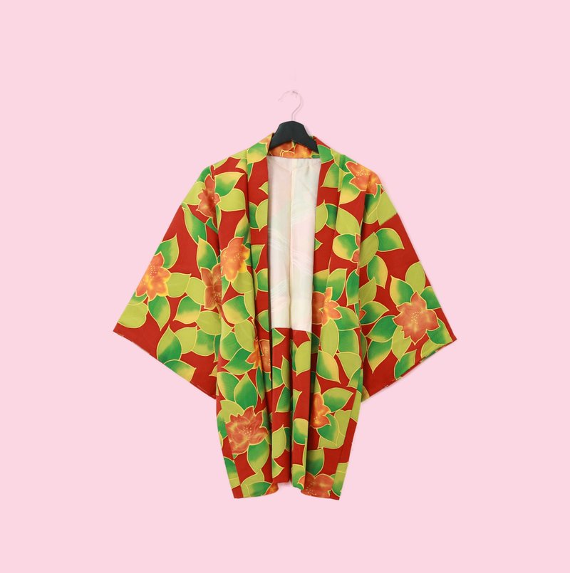 Back to Green-日本帶回羽織 精緻豔紅 花卉kb-32/vintage kimono - 女大衣/外套 - 絲．絹 