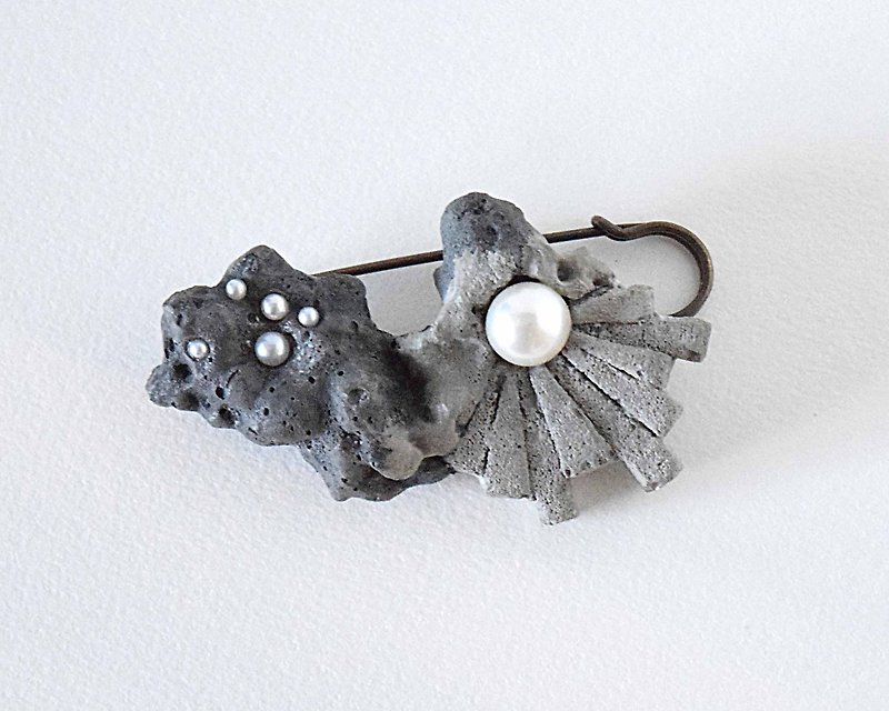 Concrete Broach, Remains of the moon - Brooches - Cement Gray