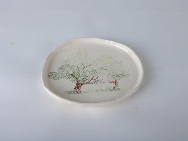 /Secret Forest with a Bird's Nest/ Hand-pinched Ceramic Plate - จานและถาด - ดินเผา หลากหลายสี