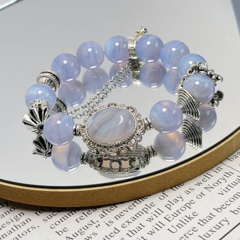 CaiYI& Caiyi Healing Energy Natural Crystal [Blue Chalcedony Natural Crystal Bracelet] 15mm on sale - สร้อยข้อมือ - คริสตัล 