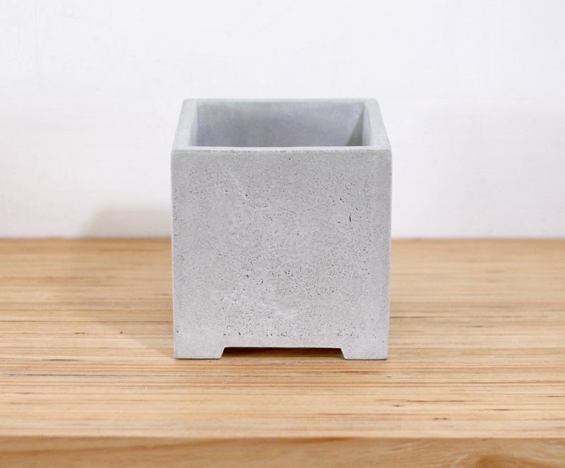 Square Minimalist Flower - Plants - Cement Gray