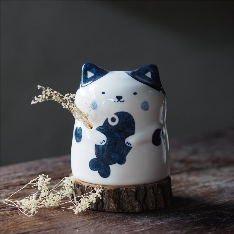 【好運貓系列】好運貓 祝福花器 / 好孕祈福 / 可插乾燥花 - 花瓶/花器 - 瓷 藍色