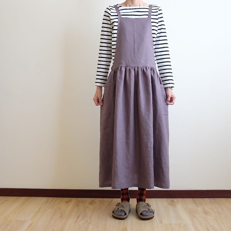 日常手作服 心裡住著小女孩 煙燻灰紫綁帶工作圍裙 亞麻 - 連身裙 - 棉．麻 紫色