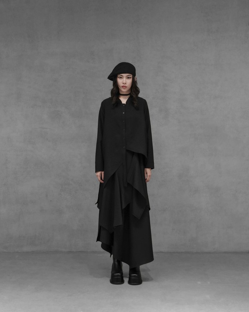 MUKK DESIGN 不對稱剪裁造型門襟襯衫 - 女襯衫 - 聚酯纖維 黑色
