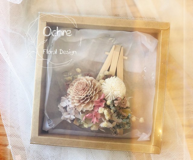 Ochre Eternal Rose Easel Flower_Material Pack - Shop ochre-floral-design Dried  Flowers & Bouquets - Pinkoi