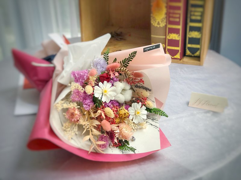 Graduation Bouquet - Maiden Heart - Pure Heart - Free Hearty - Happy Not Withered + Dry Bouquet - ช่อดอกไม้แห้ง - พืช/ดอกไม้ ขาว