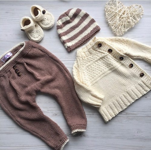 V.I.Angel Hand knit clothing set for baby boy. Sweater, trousers, hat, booties.