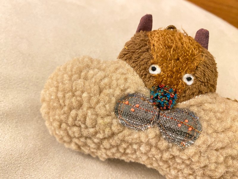 E*group squirrel coffee style handmade doll pendant - Stuffed Dolls & Figurines - Cotton & Hemp Brown