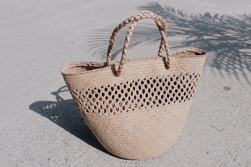 rush weaving | picnic basket - กระเป๋าถือ - พืช/ดอกไม้ 