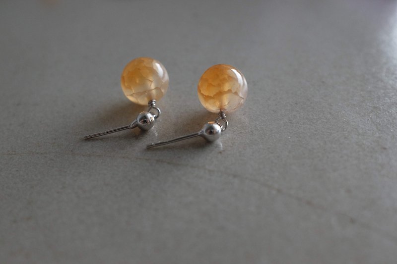 Natural Crackle Agate Bead with Silver Stud Earring
