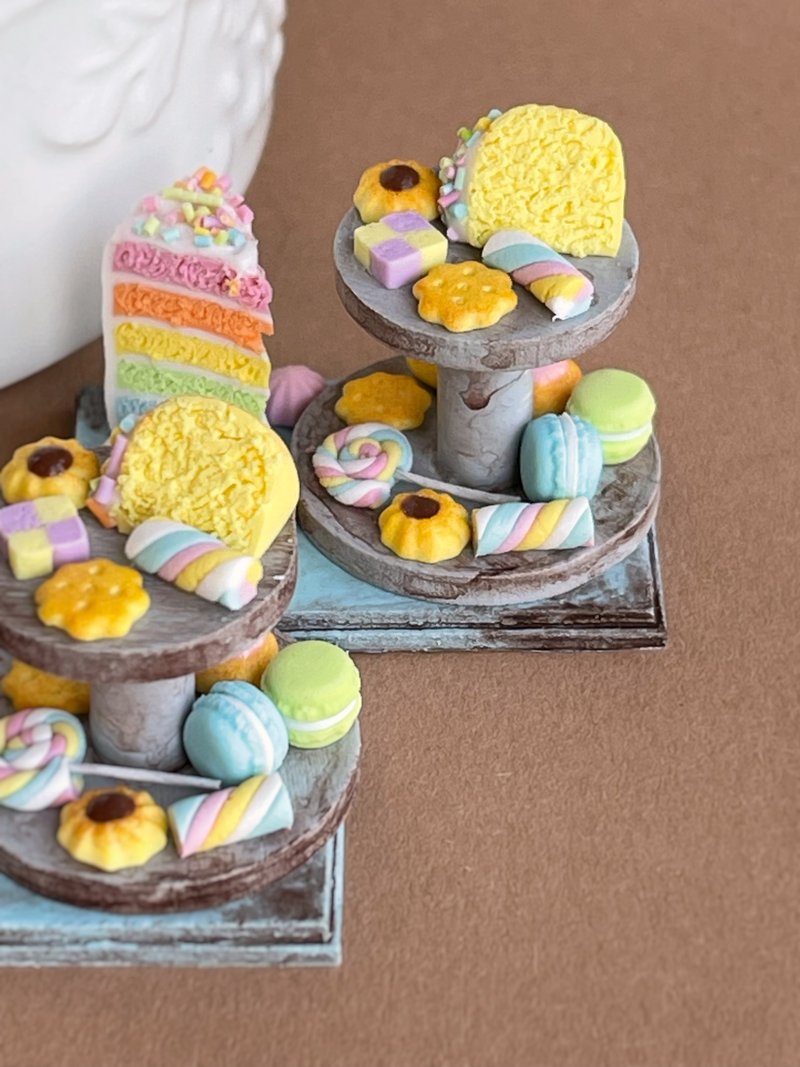 Miniature set with sweets - 公仔/玩偶 - 其他材質 多色