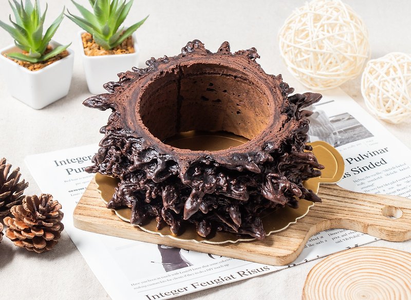 Mini Tree Cake - 6 cm height chocolate flavor - เค้กและของหวาน - วัสดุอื่นๆ สีนำ้ตาล