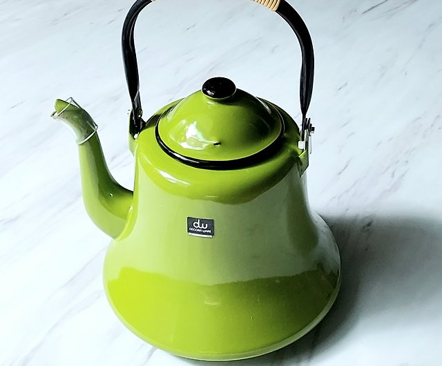 Showa era • Rattan handle • Matcha green enamel kettle • Camping coffee pot  - Shop yesterdaynicethings Pitchers - Pinkoi