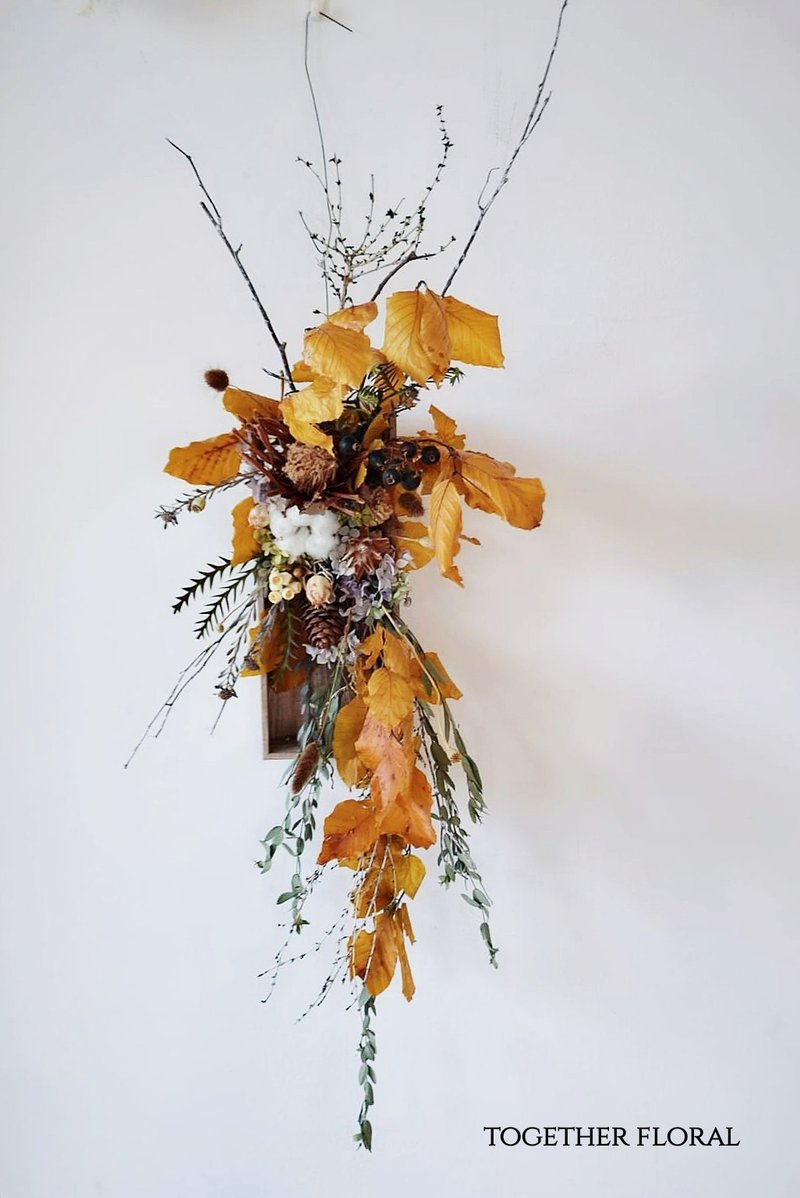 Preserved Beech Fruit Leaf Wall Hanging - Dried Flowers & Bouquets - Plants & Flowers 