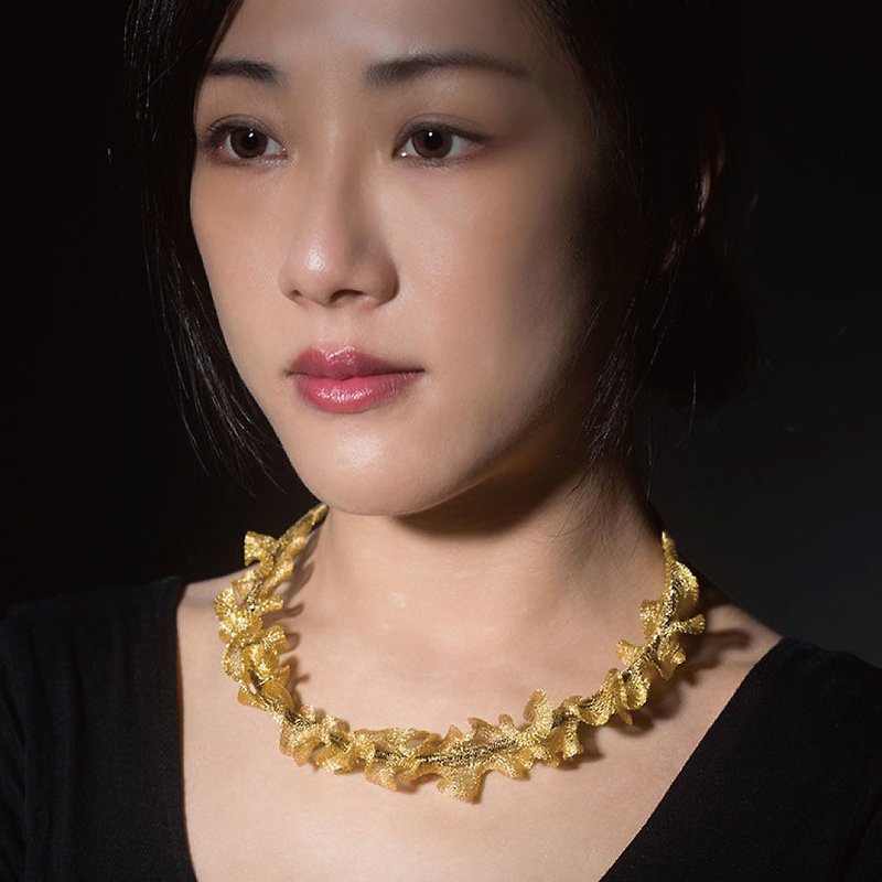 Boutique accessories - flower necklace - สร้อยคอ - โลหะ สีทอง