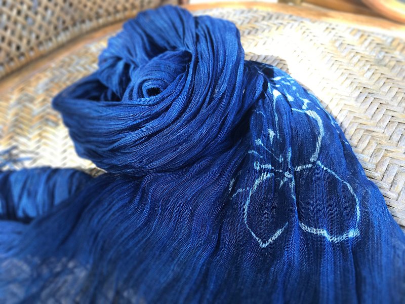 Hand-painted Tung Blossom Series-Blue Dyed Scarf-Both Beauty and Nature