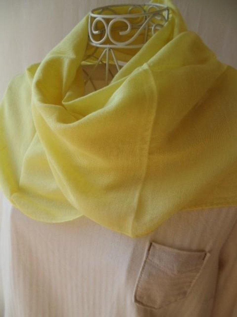Cotton linen plant dyeing (Kariyasu) Natural stall - ผ้าพันคอ - ผ้าฝ้าย/ผ้าลินิน สีเหลือง