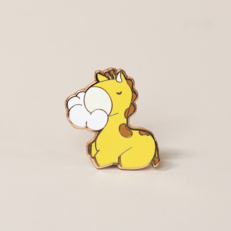 Bellzi | Giraffi Enamel Pin- Sleep - Badges & Pins - Enamel Yellow