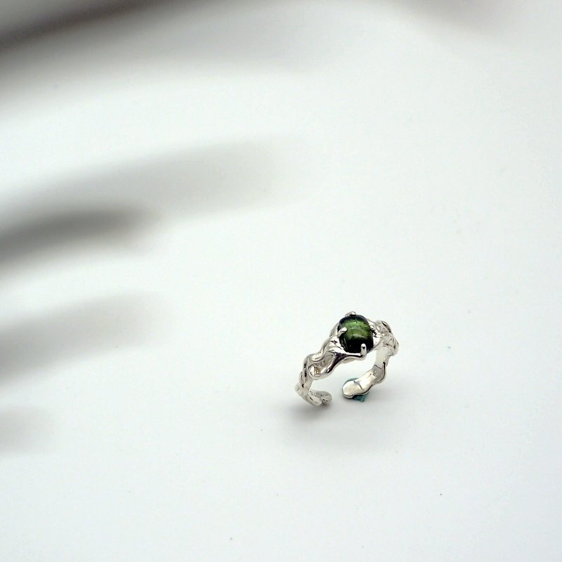 【黑卡蒂 -Hecate-】手工製作通體925純銀開口戒指 - 戒指 - 銀 綠色