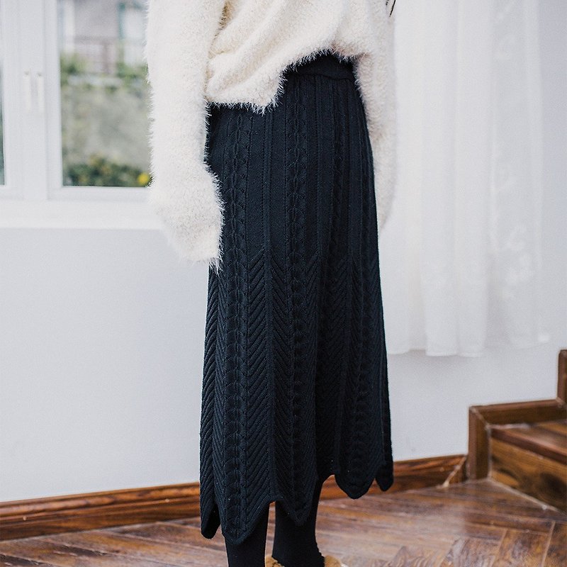 2018女性の冬用の裾のウェーブニットスカートSKSS 81514 - スカート - その他の素材 ブラック