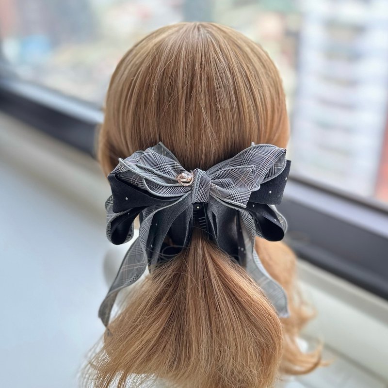 Three-dimensional Plaid Hot Diamond Bow Intersecting Clip Banana Clip Fairy Clip Hair Clip - Dark Gray - เครื่องประดับผม - วัสดุอื่นๆ สีเทา