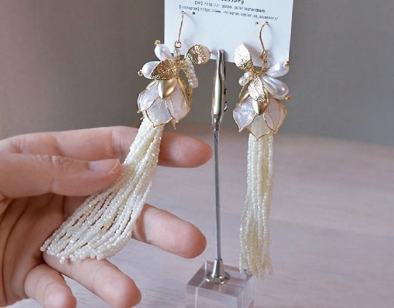 Lily Of The Valley With Beaded Tassels ~ Gold ~