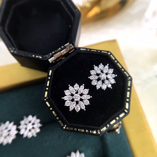 Joiel Fine Jewelry Designs 18K金黃鑽鑽石耳環