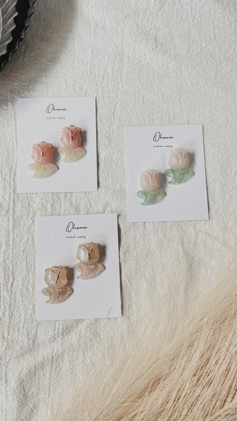 Ohana 鬱金香耳環 - 耳環/耳夾/耳骨夾 - 樹脂 黃色