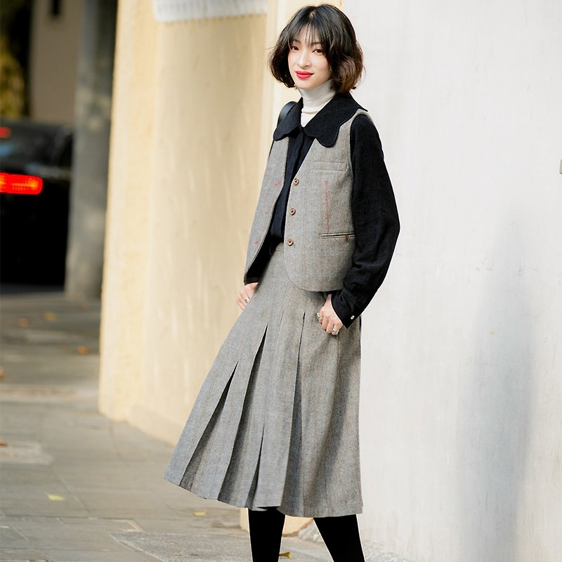 Grey herringbone dark plaid skirt | skirt | winter | wool blend | Sora-392 - กระโปรง - ขนแกะ สีเทา