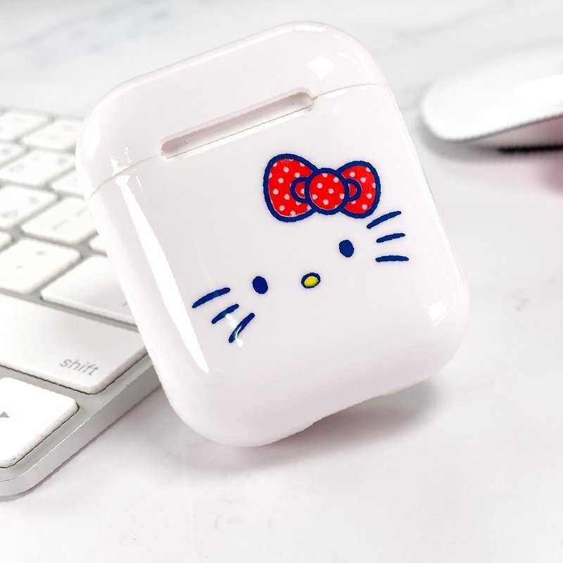 Pre order Sanrio Airpods casing Hello Kitty - Gadgets - Plastic White