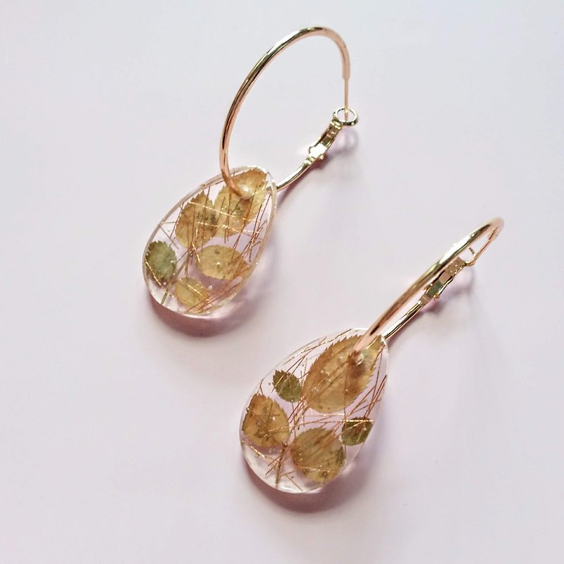 Dry rose leaf 14KGF C type earrings can be modified - ต่างหู - เรซิน สีกากี