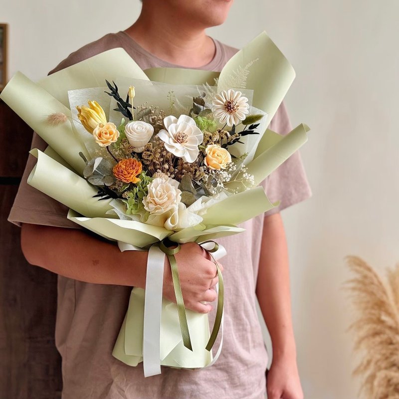 Forest Dry Bouquet Graduation Bouquet Valentine's Day Bouquet - ช่อดอกไม้แห้ง - พืช/ดอกไม้ สีเขียว