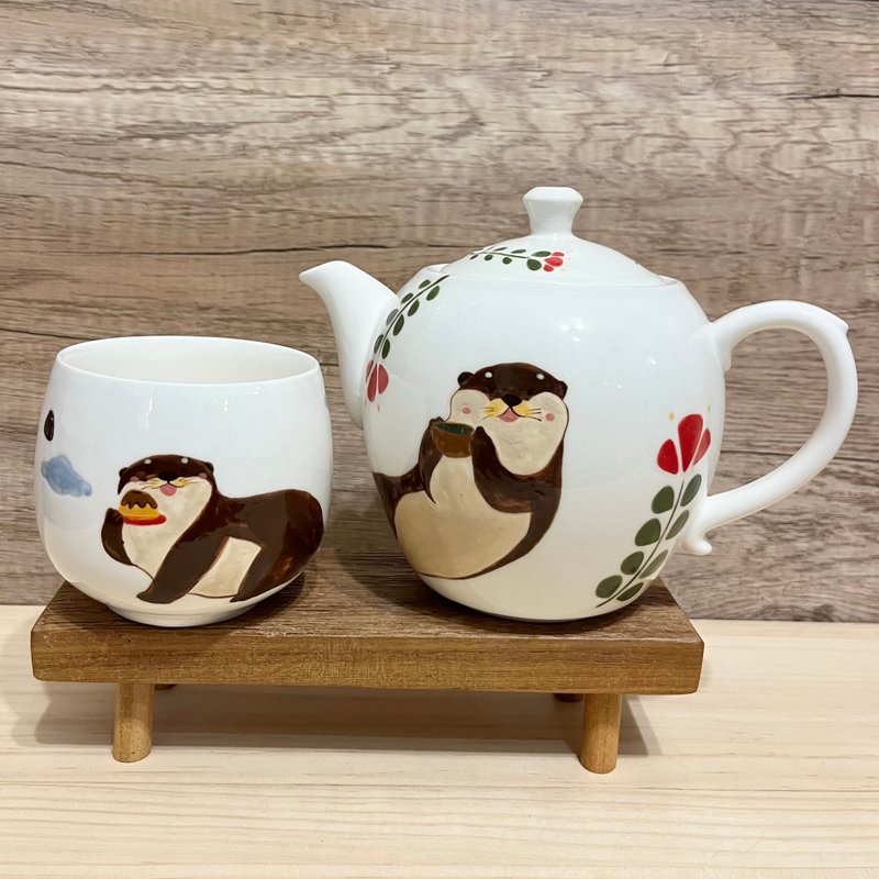 A Lu 水獺和好朋友陶壺杯組/禮物 原創手繪 僅此一組 - 茶壺/茶杯/茶具 - 陶 多色