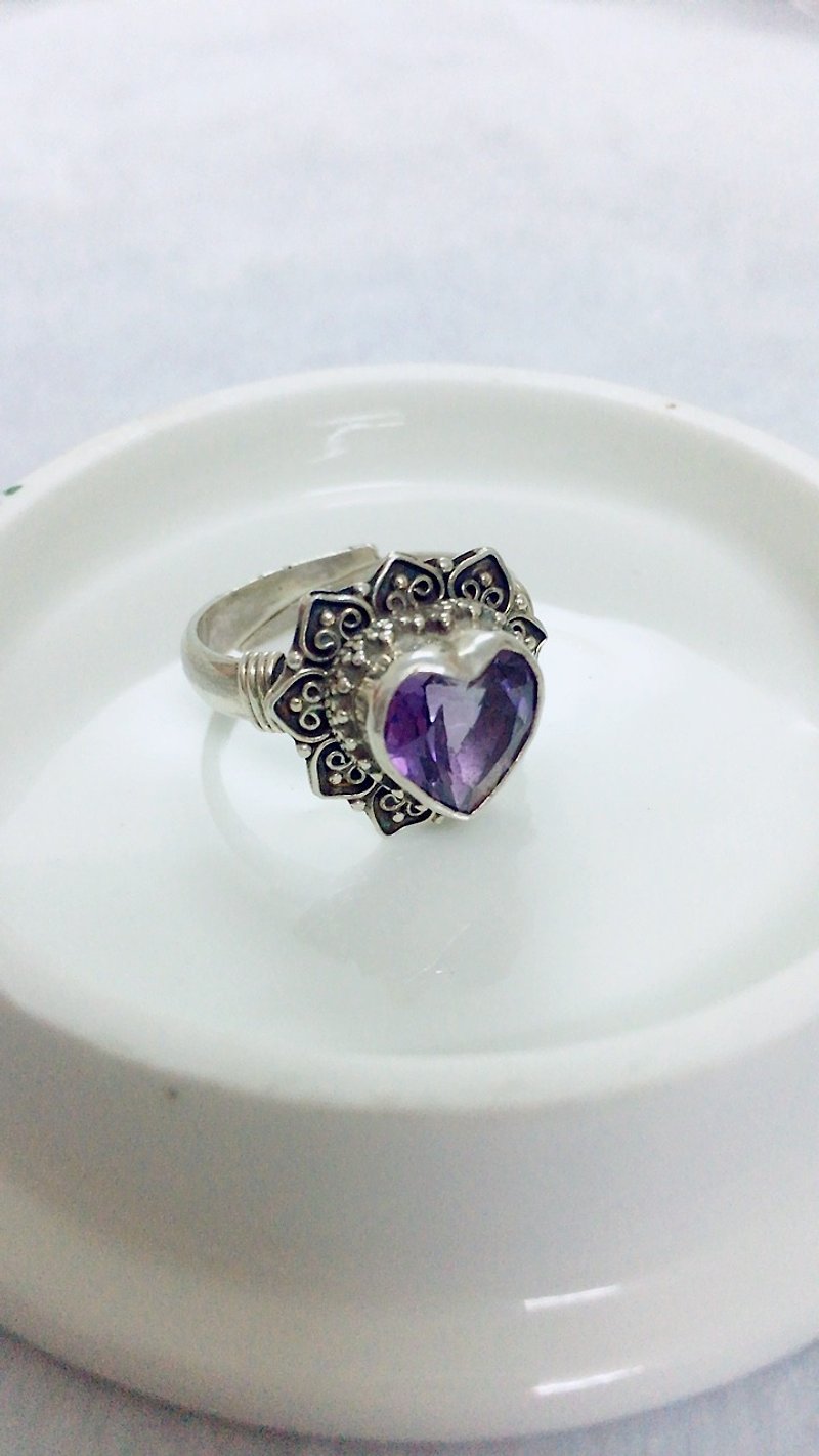 Amethyst in Heart shape Ring Handmade in Nepal 92.5% Silver - แหวนทั่วไป - เครื่องเพชรพลอย 