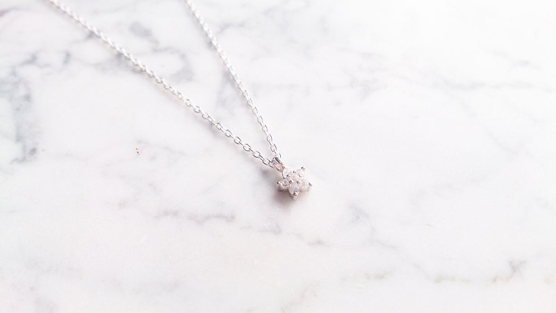 "Classic Series" fine floret zircon clavicle chain - Collar Necklaces - Gemstone 