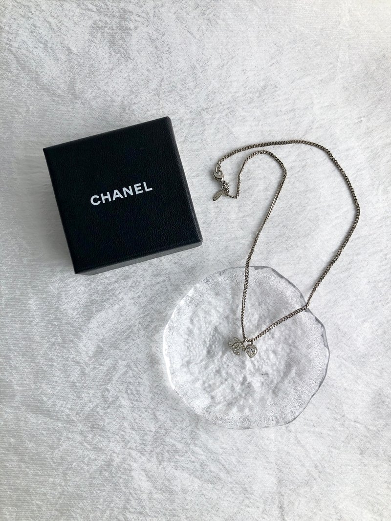 【 日本直送　名牌中古包 】CHANEL シャネル ネックレス シルバー ココマーク ハート ストーン vintage ヴィンテージ オールド udsh45 - 項鍊 - 其他材質 銀色