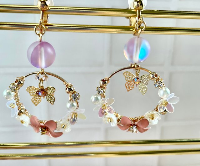 Aprosio&co のサーモンピンクボールイヤリング Aprosio&co のサーモンピンクボールイヤリング Aprosio&co の