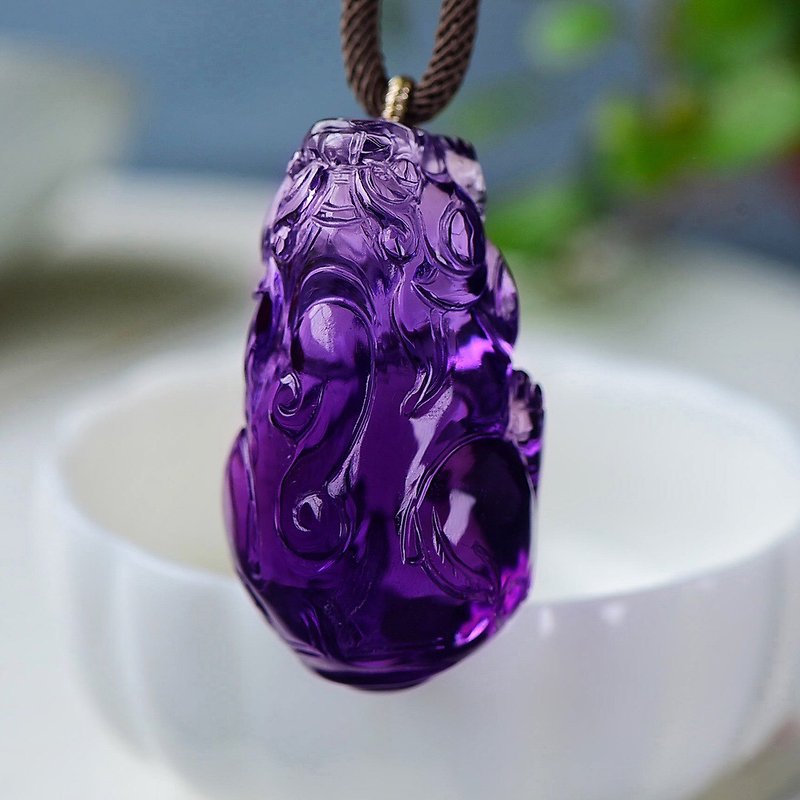 Collectible Brazilian Natural Amethyst Lucky Pixiu Pendant Handmade Seiko Engraved Crystal Transparent and Dry
