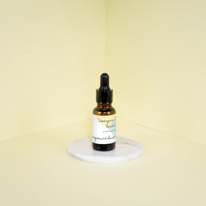 Aromatherapy Oil 20ml Fragrance Oil | Lemongrass and Patchouli • Lemongrass - น้ำหอม - แก้ว สีใส