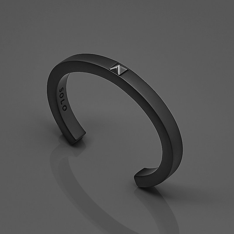Simple diamond drill bracelet - สร้อยข้อมือ - โลหะ สีดำ