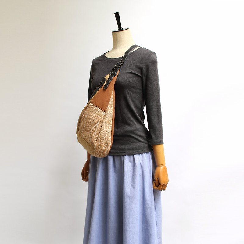 Shoulder bag · Beige type patchwork - กระเป๋าเป้สะพายหลัง - ผ้าฝ้าย/ผ้าลินิน สีกากี