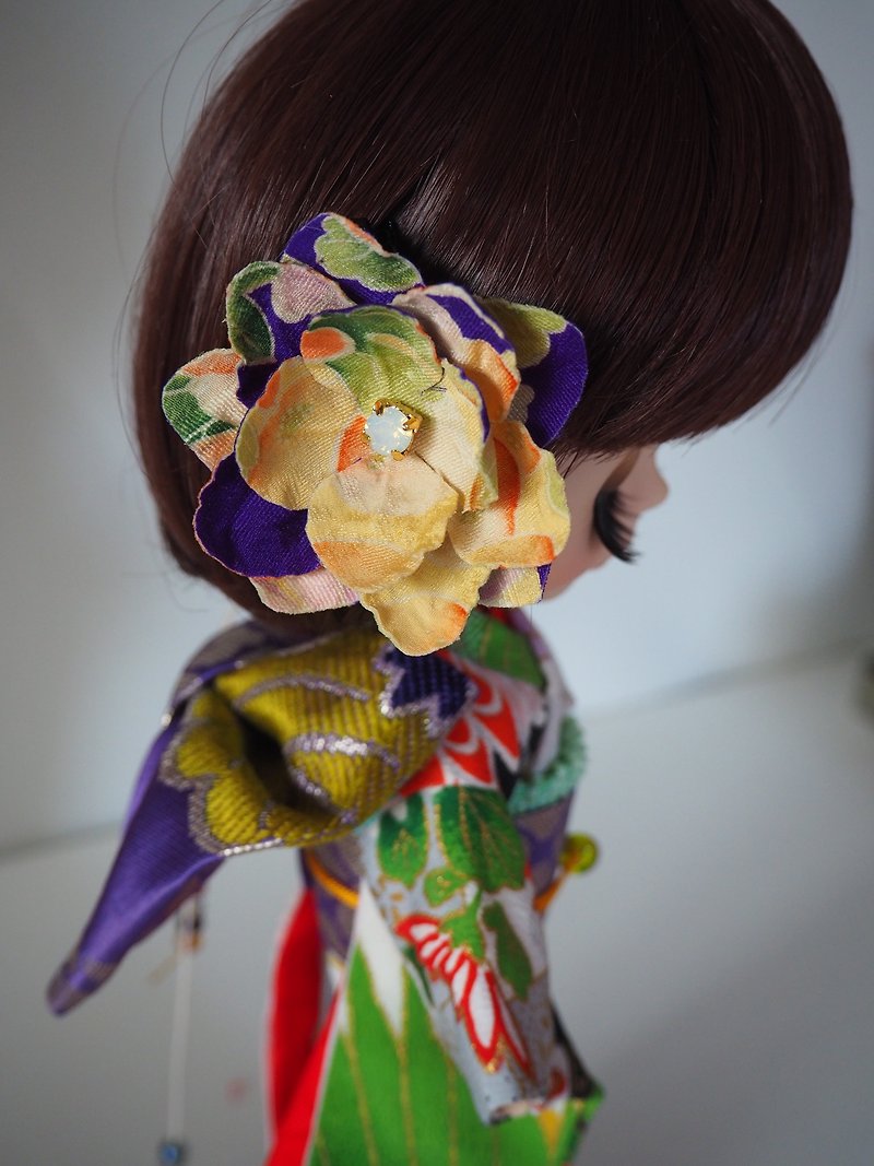 Cute clip pin of old kimono fabric - เครื่องประดับผม - ผ้าไหม สีม่วง
