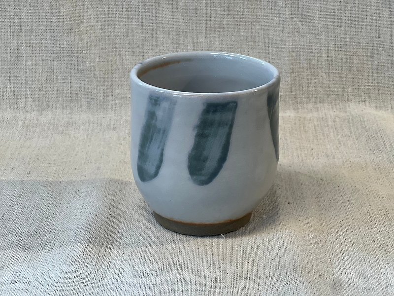 Shino peacock blue glaze tea cup - ถ้วย - ดินเผา ขาว